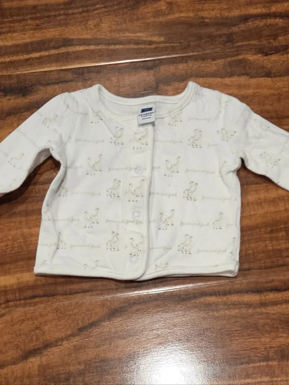 Janie and Jack EUC Newborn Giraffe Print Set and Reversible Hat
